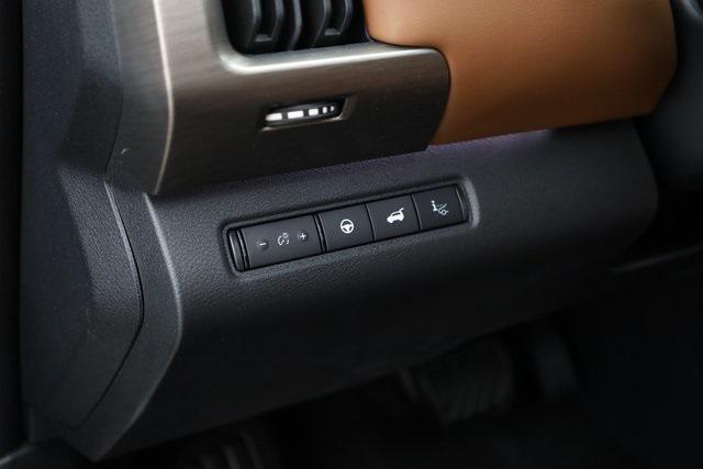 new 2025 Nissan Pathfinder car, priced at $47,252