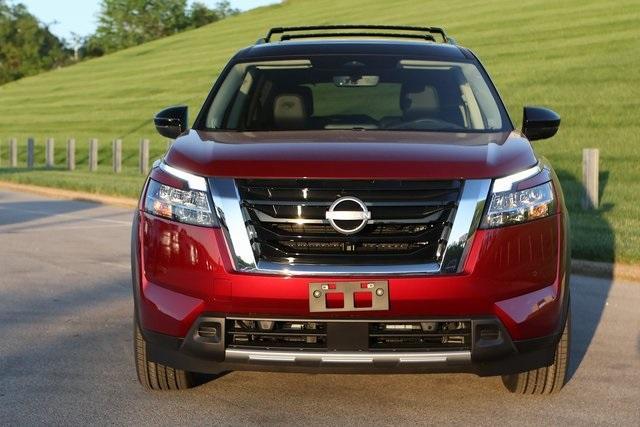 new 2024 Nissan Pathfinder car, priced at $50,181