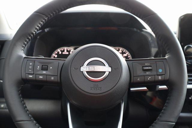 new 2025 Nissan Pathfinder car, priced at $45,253