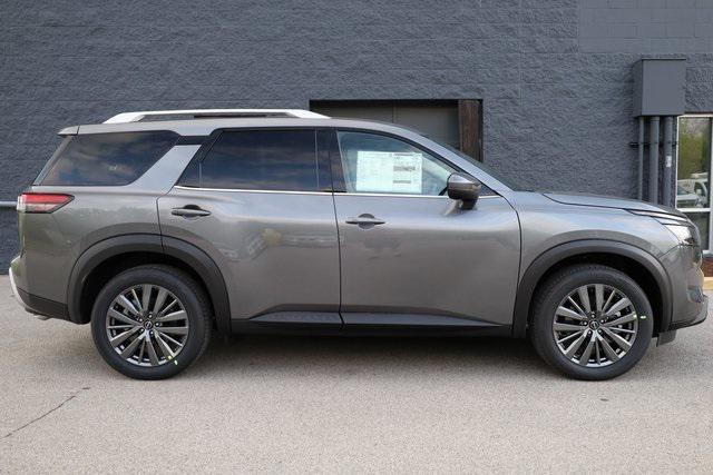 new 2025 Nissan Pathfinder car, priced at $45,253
