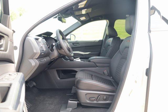 new 2025 Nissan Pathfinder car, priced at $40,373