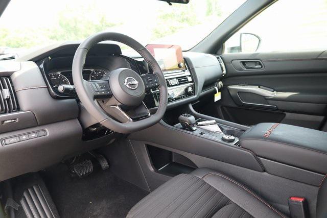 new 2025 Nissan Pathfinder car, priced at $40,373