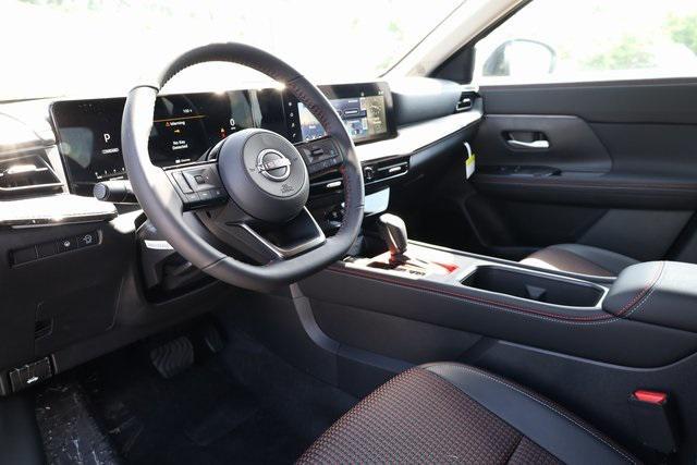 new 2025 Nissan Kicks car, priced at $26,718