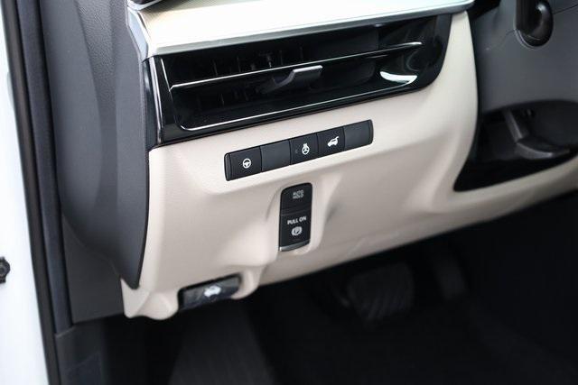 new 2025 Nissan Murano car, priced at $45,609