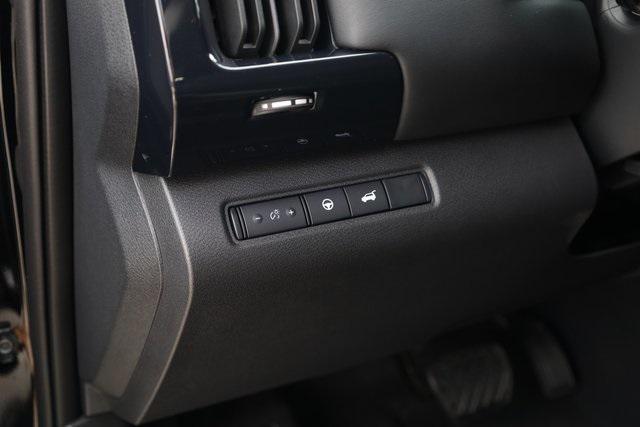 new 2025 Nissan Pathfinder car, priced at $41,665