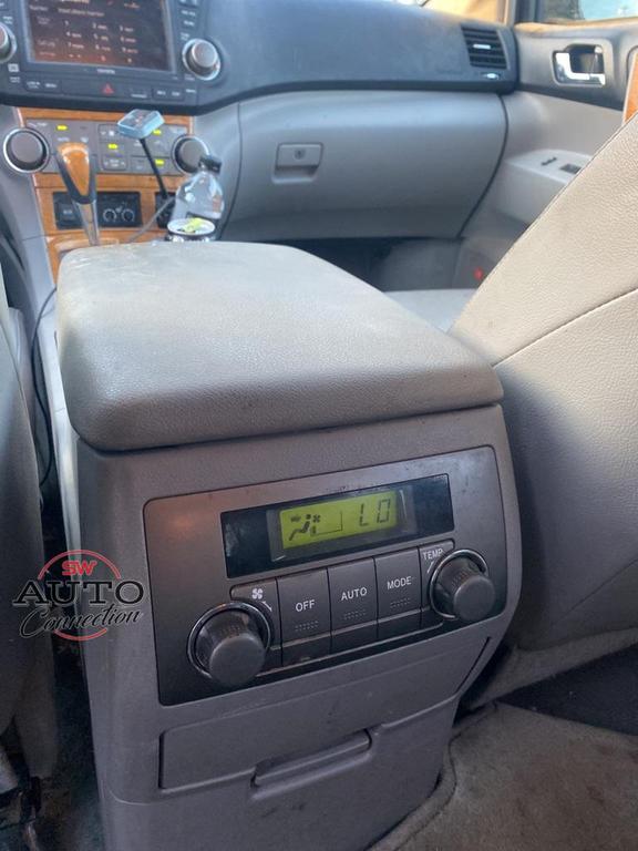 used 2010 Toyota Highlander Hybrid car, priced at $5,995