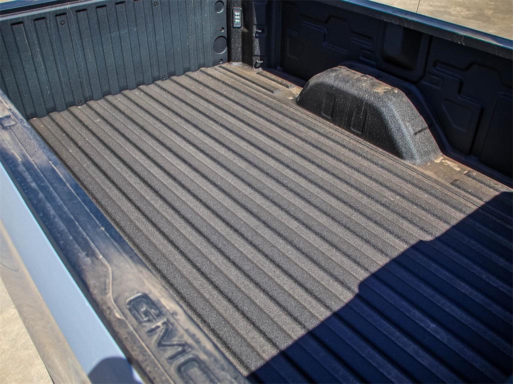 new 2025 GMC Sierra 1500 car, priced at $40,028