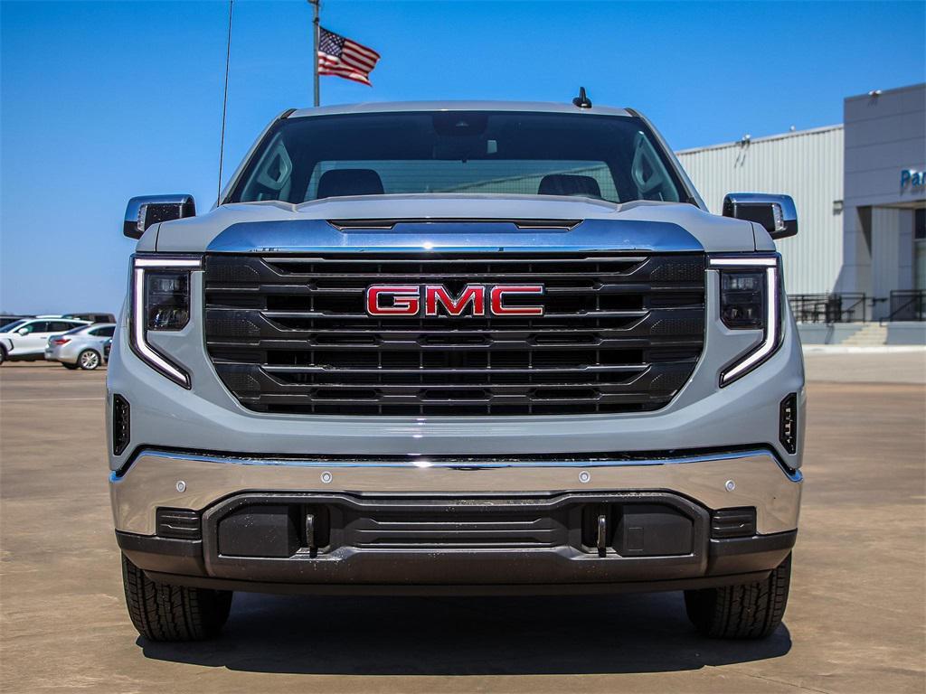 new 2025 GMC Sierra 1500 car, priced at $40,028