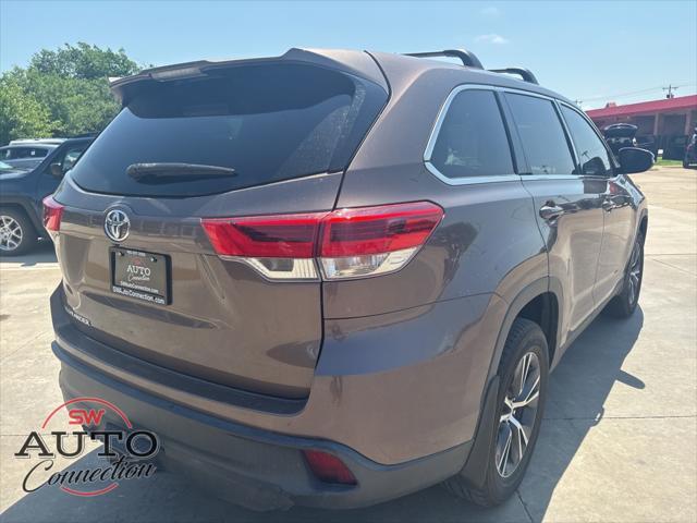 used 2019 Toyota Highlander car, priced at $23,500