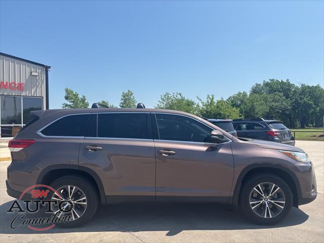 used 2019 Toyota Highlander car, priced at $23,500