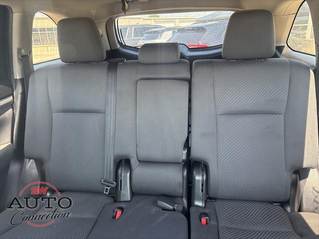 used 2019 Toyota Highlander car, priced at $23,500