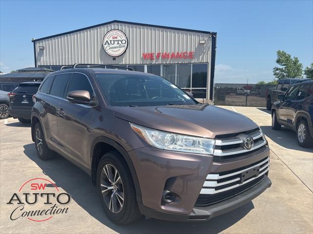 used 2019 Toyota Highlander car, priced at $23,500