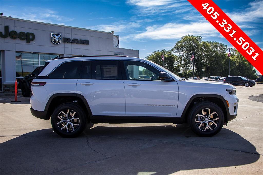 new 2025 Jeep Grand Cherokee car, priced at $38,156