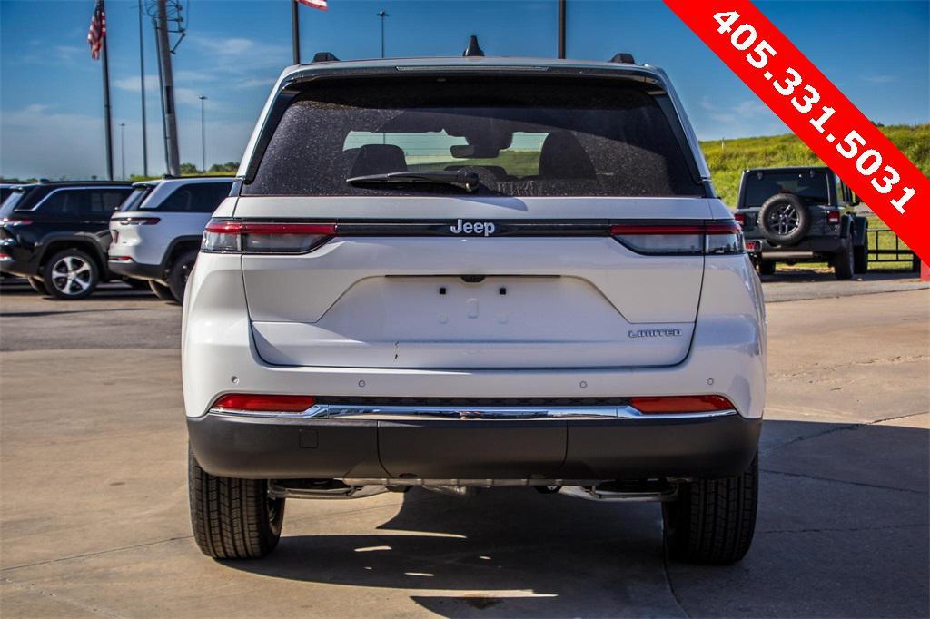 new 2025 Jeep Grand Cherokee car, priced at $38,156