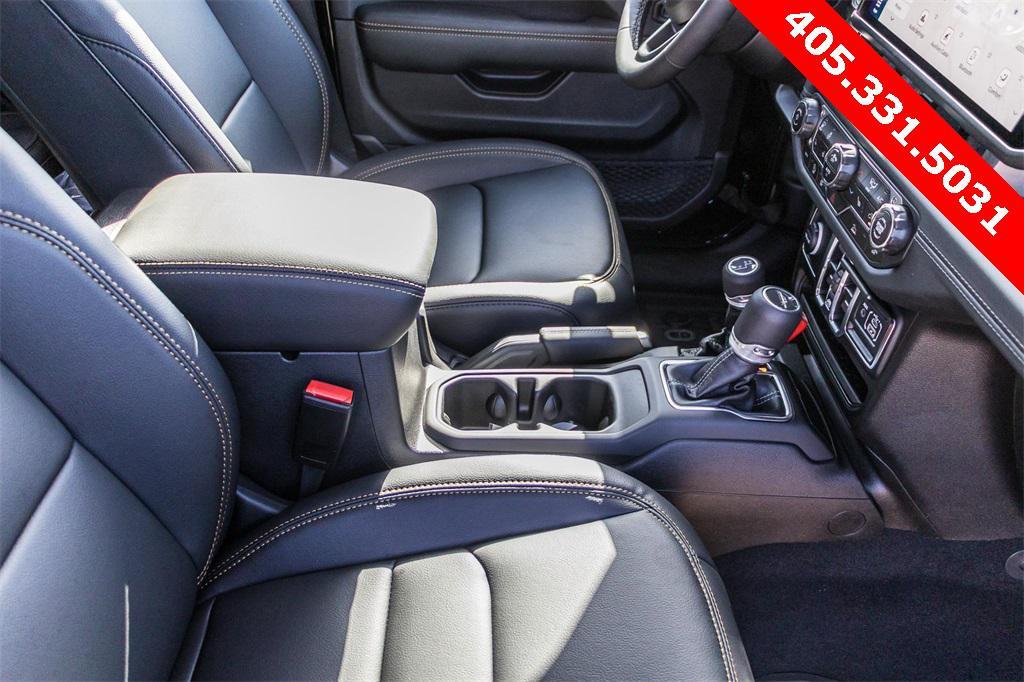 new 2025 Jeep Gladiator car, priced at $42,286