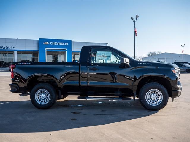 new 2025 Chevrolet Silverado 1500 car, priced at $40,230