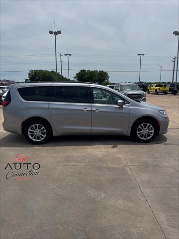 used 2021 Chrysler Pacifica car, priced at $18,550
