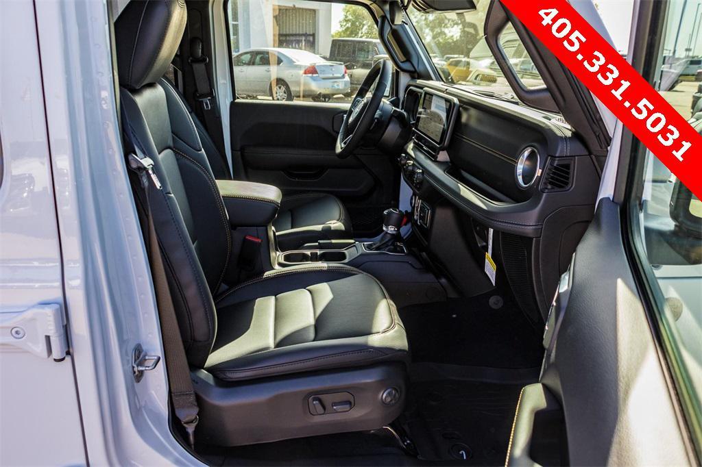 new 2025 Jeep Gladiator car, priced at $41,768