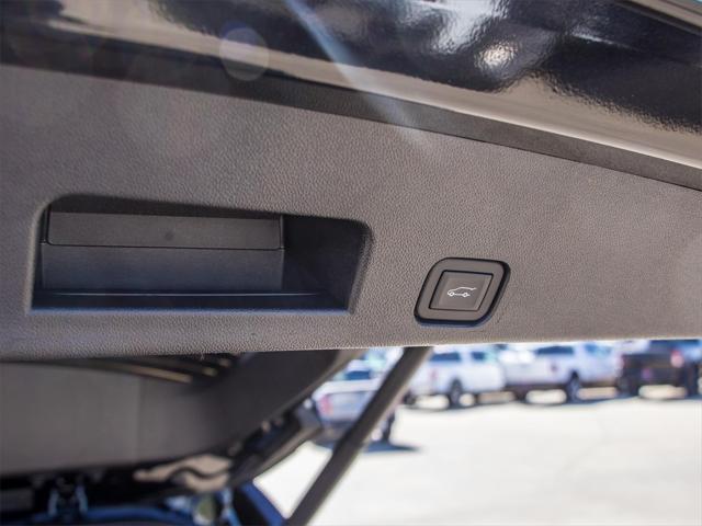 new 2025 Chevrolet Traverse car, priced at $55,595
