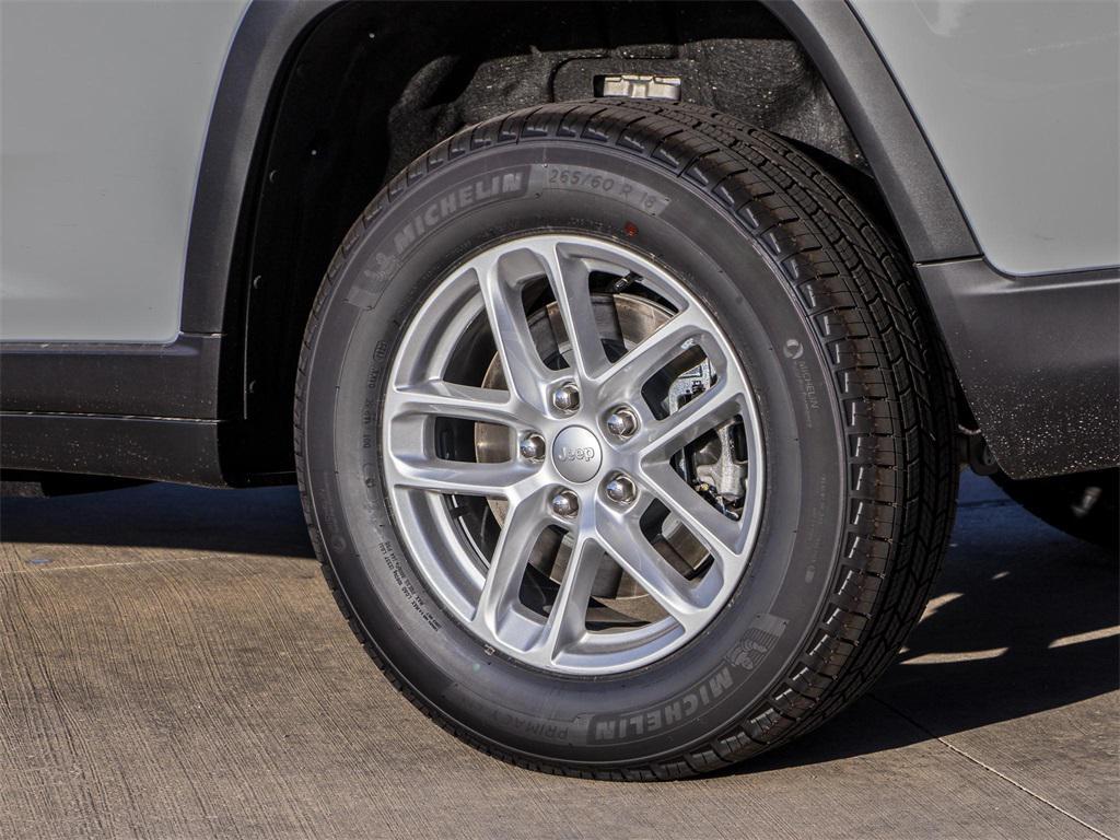 new 2025 Jeep Grand Cherokee L car, priced at $38,220