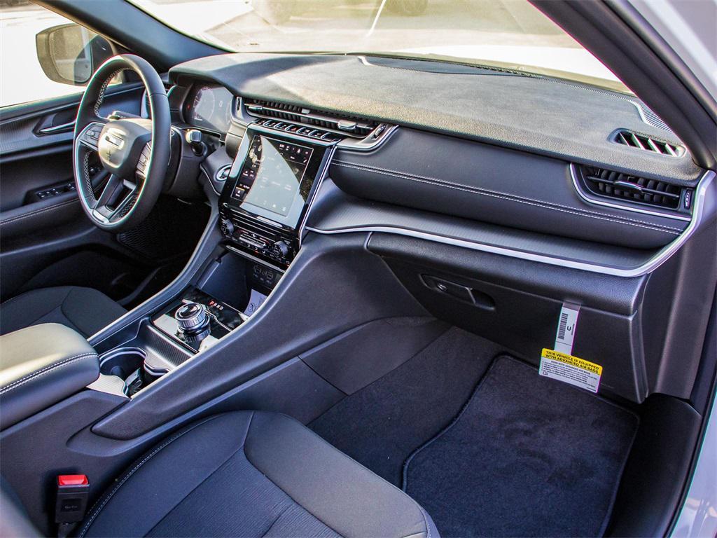 new 2025 Jeep Grand Cherokee L car, priced at $38,220