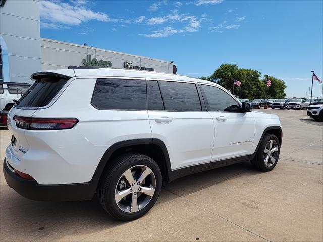 new 2024 Jeep Grand Cherokee L car, priced at $48,239