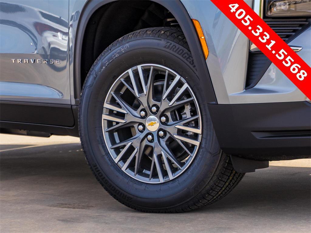 new 2025 Chevrolet Traverse car, priced at $43,530