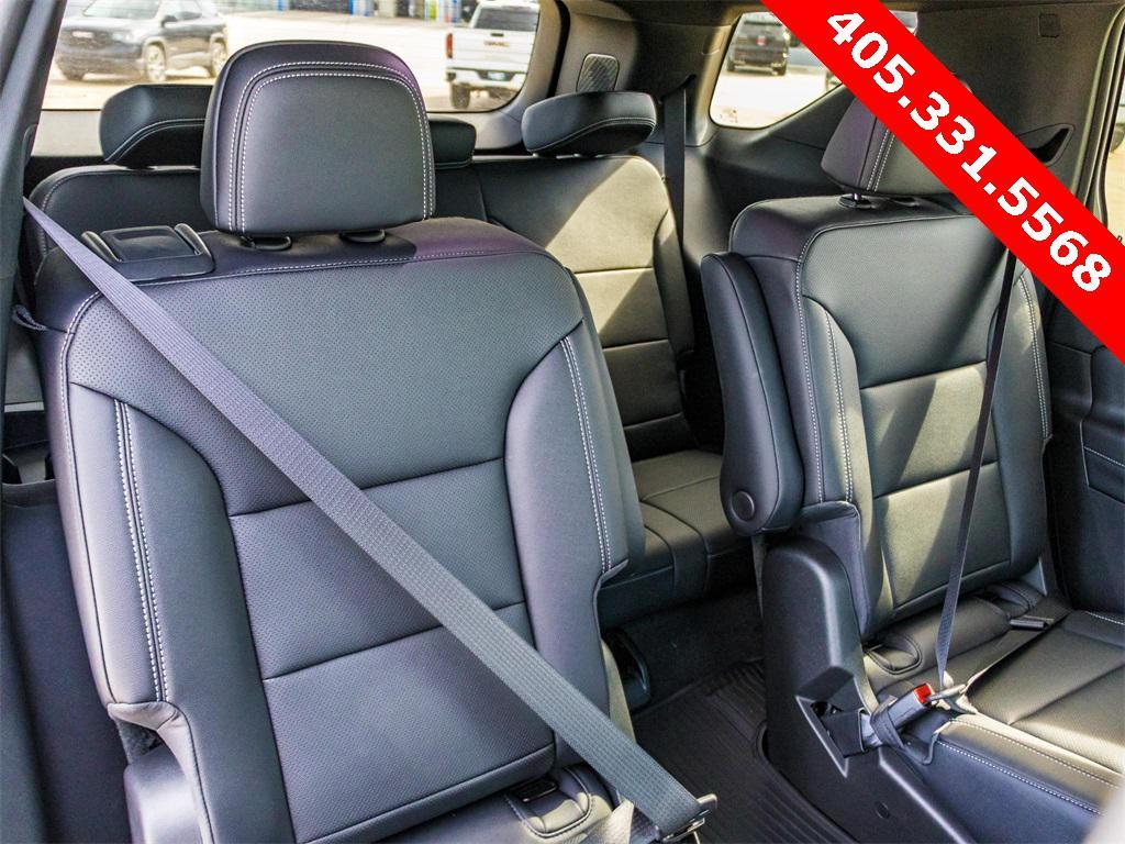 new 2025 Chevrolet Traverse car, priced at $43,530