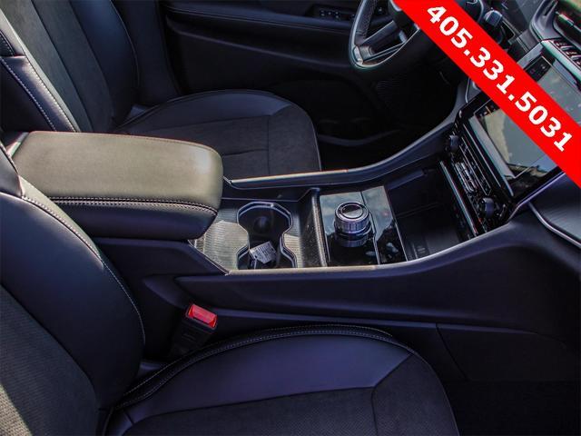 new 2025 Jeep Grand Cherokee L car, priced at $40,027