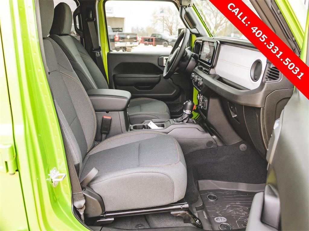 new 2025 Jeep Wrangler car, priced at $47,049