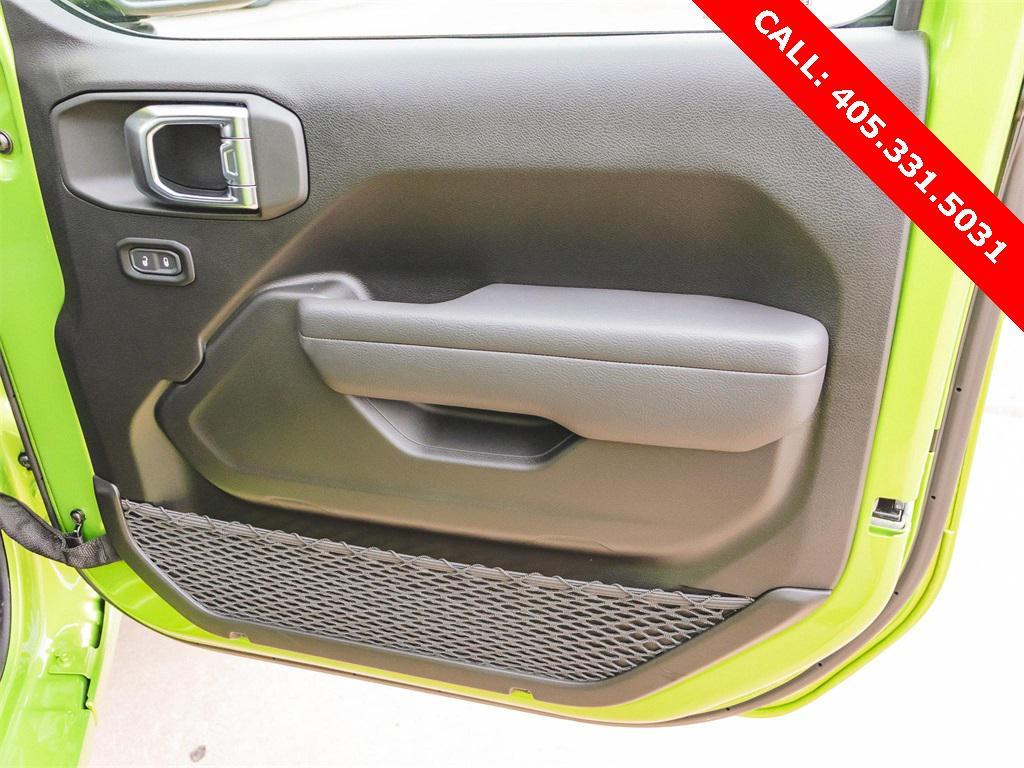 new 2025 Jeep Wrangler car, priced at $47,049