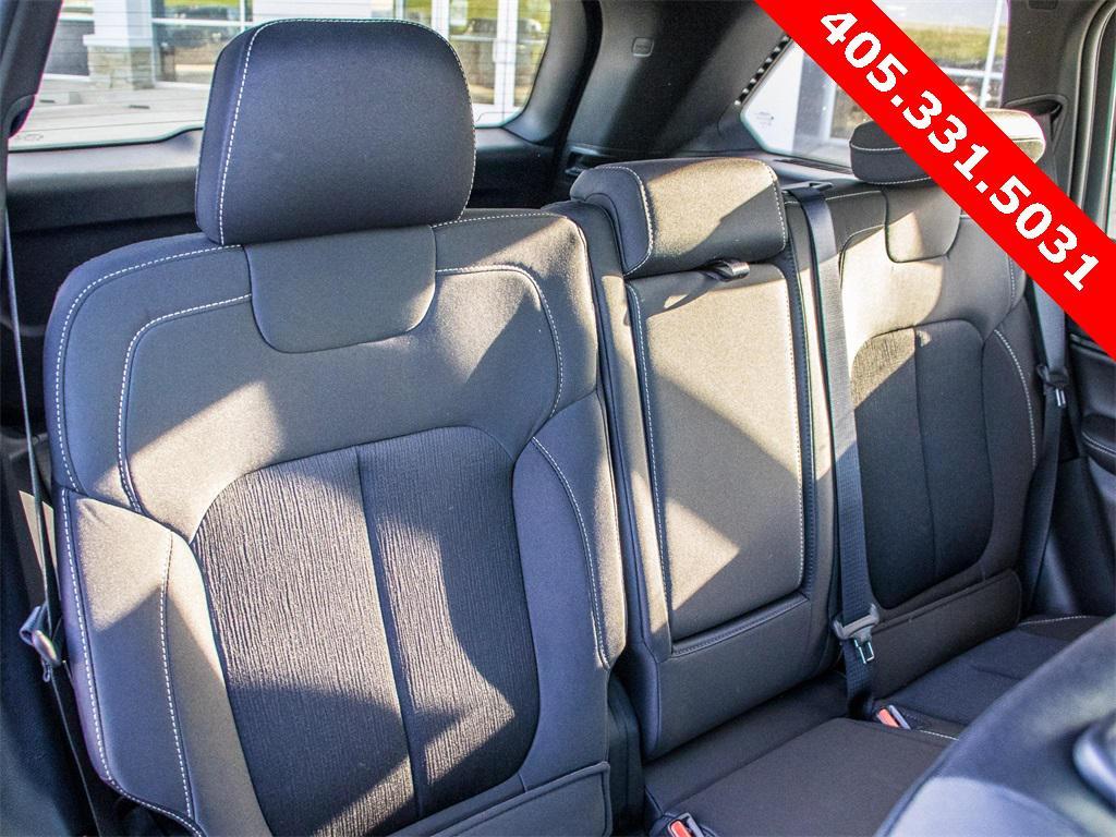 new 2025 Jeep Grand Cherokee car, priced at $36,098