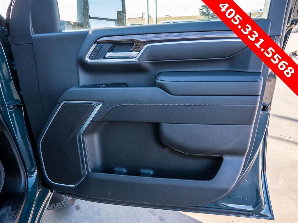 new 2025 Chevrolet Silverado 2500 car, priced at $67,400