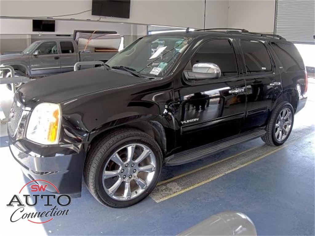 used 2013 GMC Yukon car, priced at $13,910