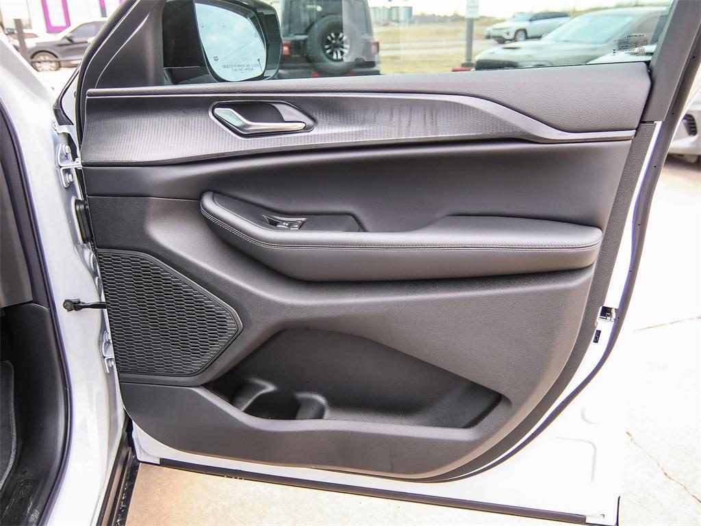 new 2025 Jeep Grand Cherokee L car, priced at $44,432