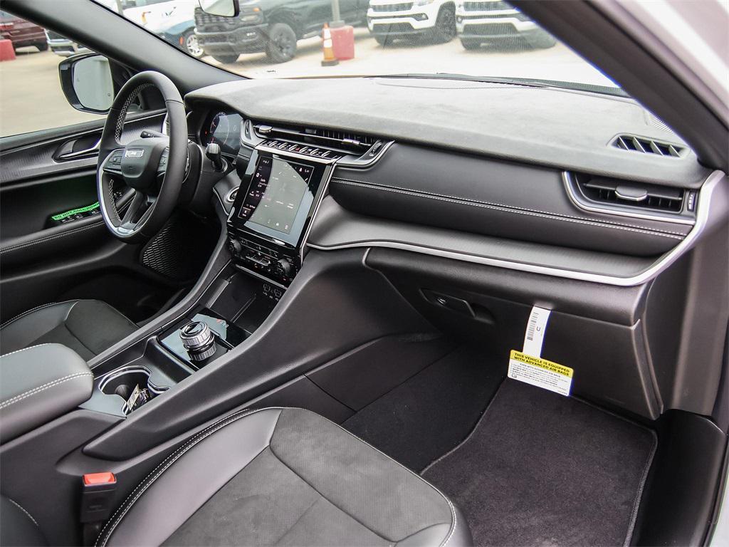 new 2025 Jeep Grand Cherokee L car, priced at $44,432