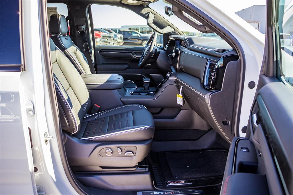 new 2025 GMC Sierra 1500 car, priced at $76,829