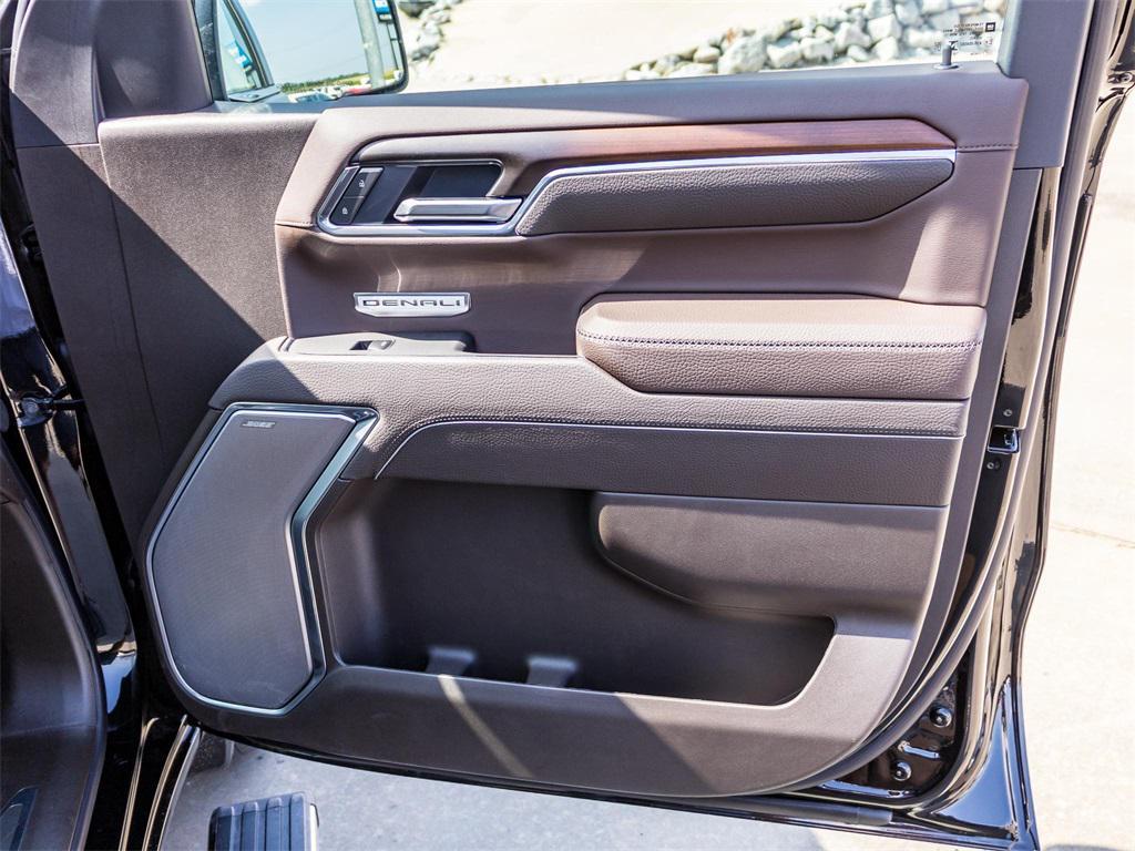 new 2025 GMC Sierra 1500 car, priced at $72,008