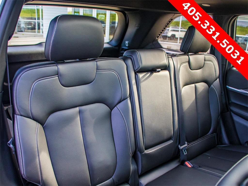 new 2025 Jeep Grand Cherokee car, priced at $46,532