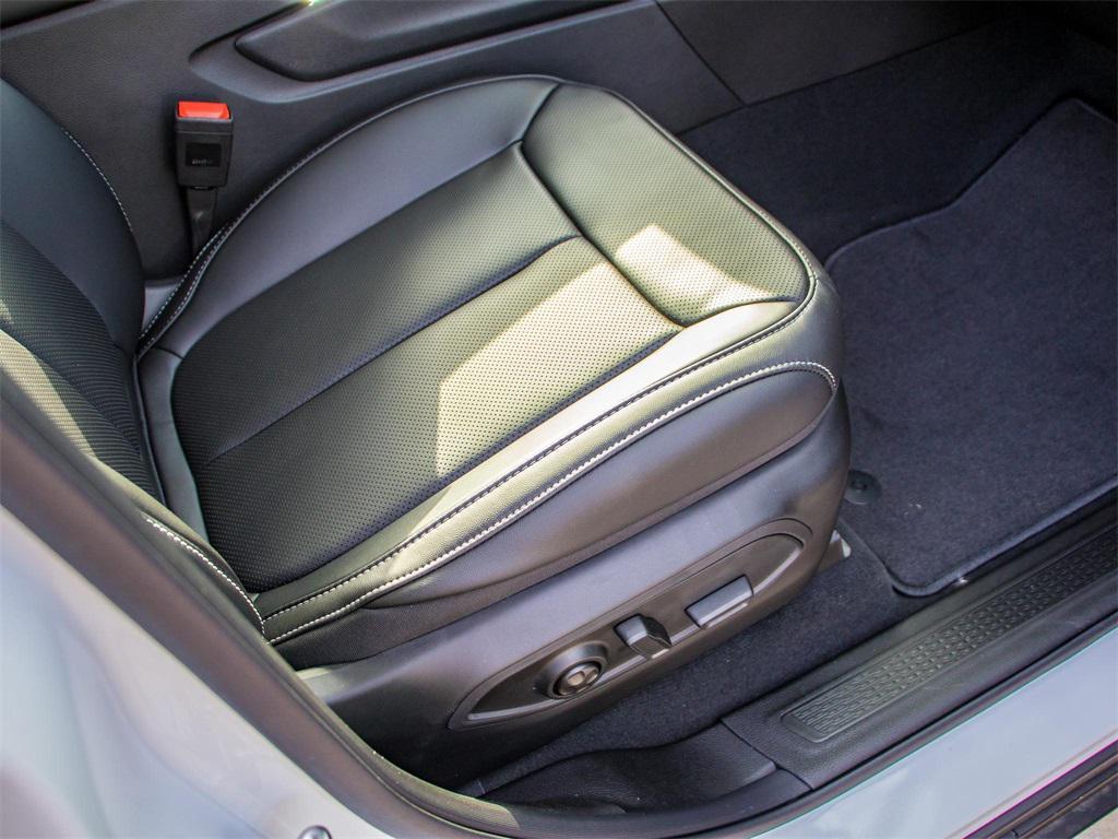 new 2025 Jeep Grand Cherokee car, priced at $45,153