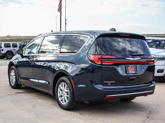 new 2025 Chrysler Pacifica car, priced at $39,229