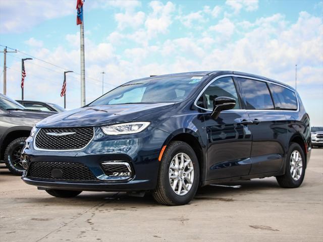 new 2025 Chrysler Pacifica car, priced at $39,229