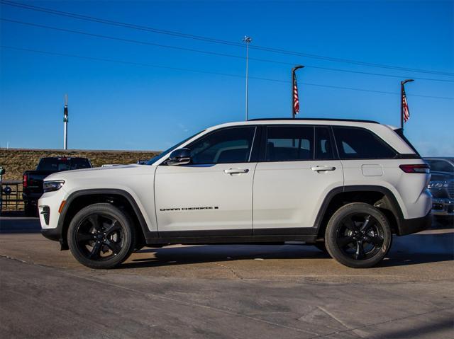 new 2025 Jeep Grand Cherokee car, priced at $41,050