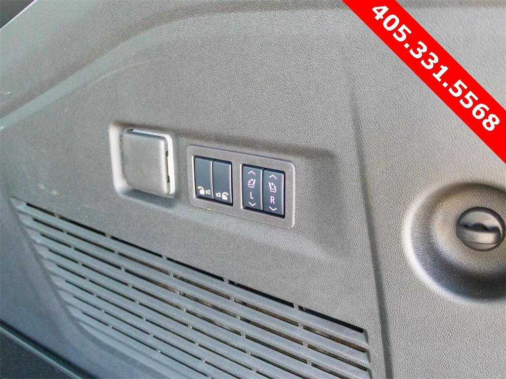 new 2024 GMC Yukon XL car, priced at $70,635