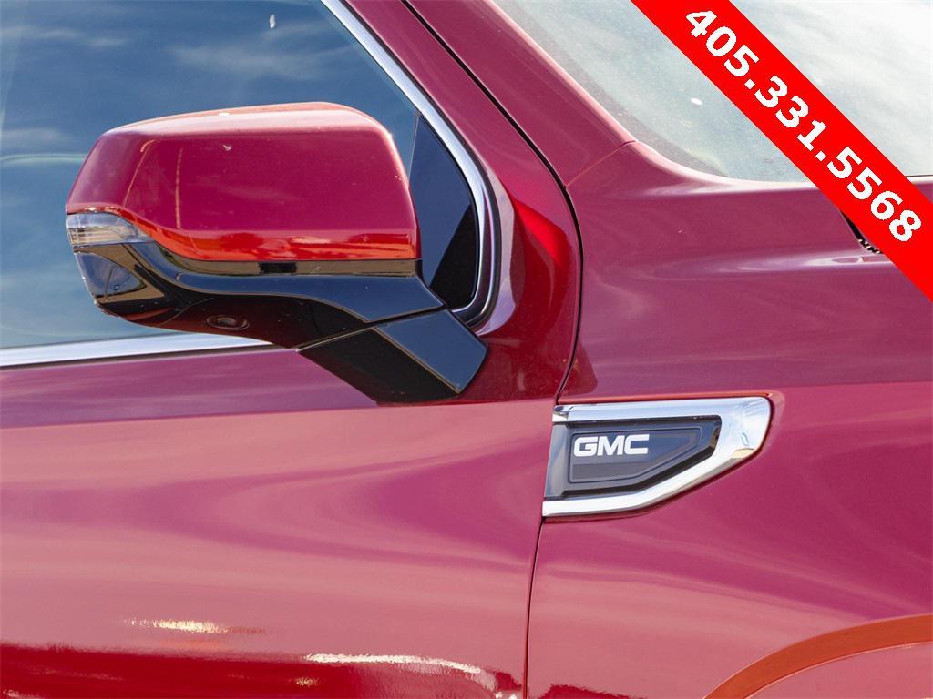 new 2024 GMC Yukon XL car, priced at $70,635