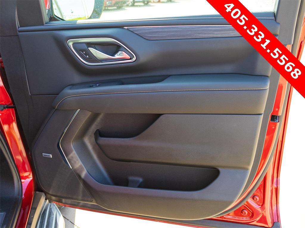 new 2024 GMC Yukon XL car, priced at $70,635