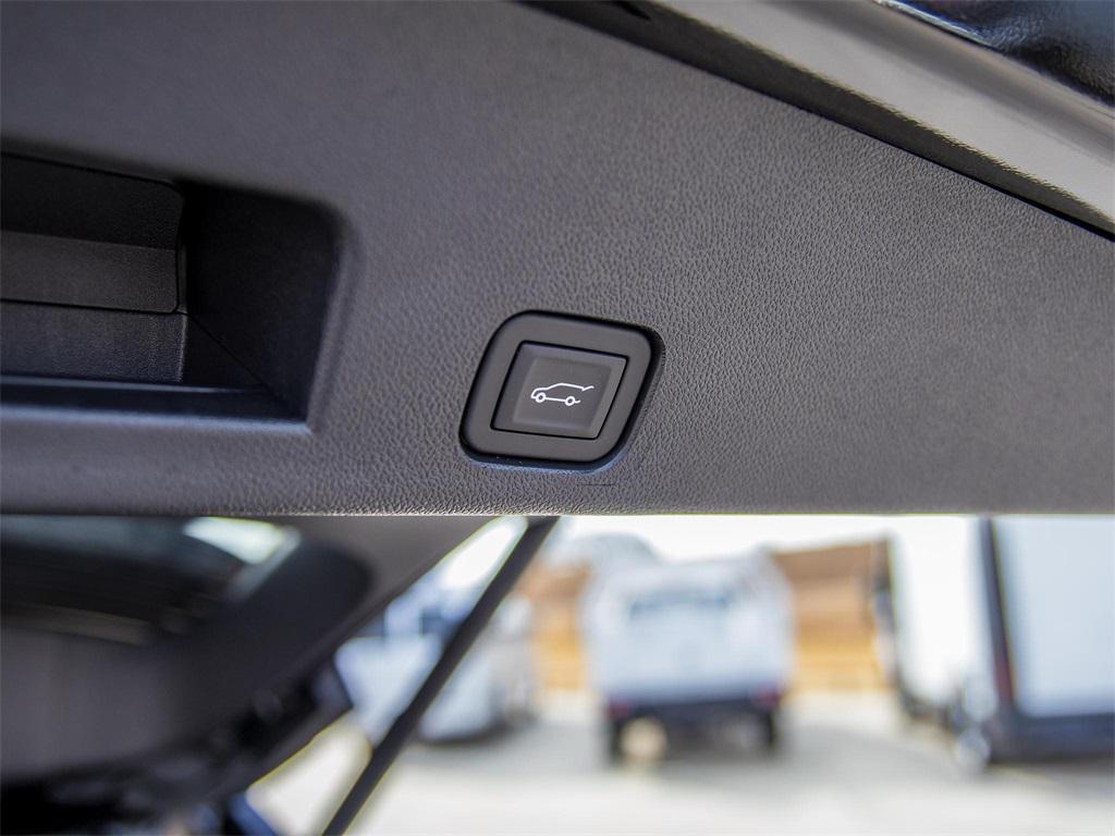 new 2026 Chevrolet Traverse car, priced at $57,720