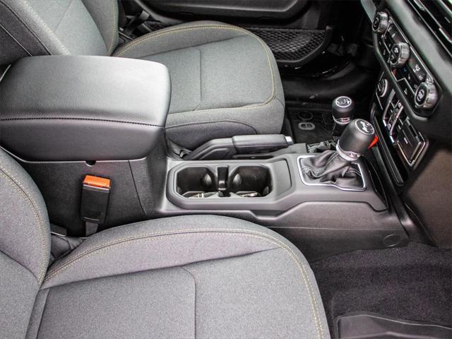 new 2025 Jeep Wrangler car, priced at $43,616