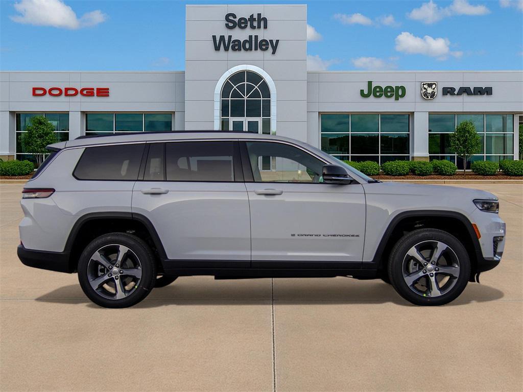 new 2025 Jeep Grand Cherokee L car, priced at $52,940