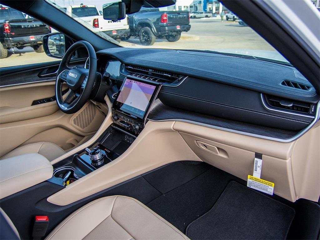 new 2025 Jeep Grand Cherokee L car, priced at $52,940